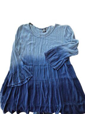 Cal Style Women's L Blue Rayon Long Flared Sleeve Pullover Top Made In India